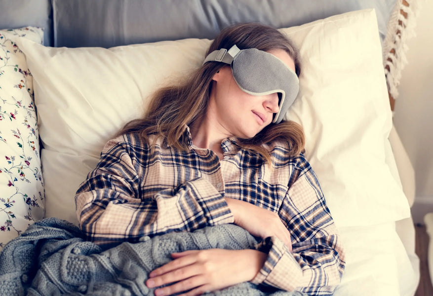 The Benefits of Wearing a Sleeping Mask at Night